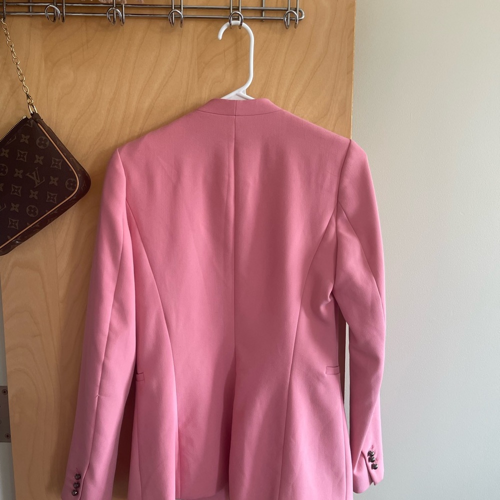 Blazer - Picture 2 of 2